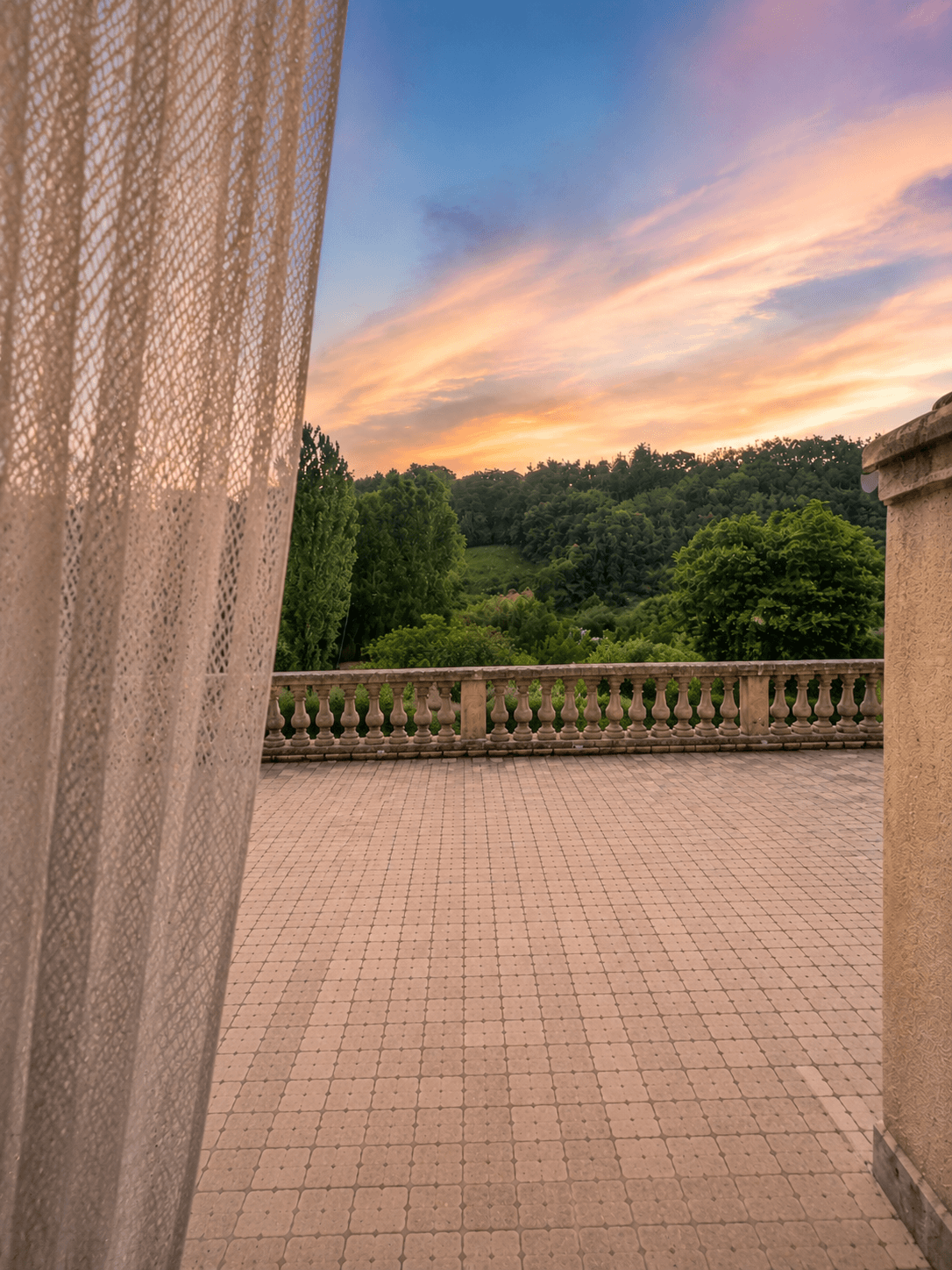 Espaces extérieurs du domaine 2